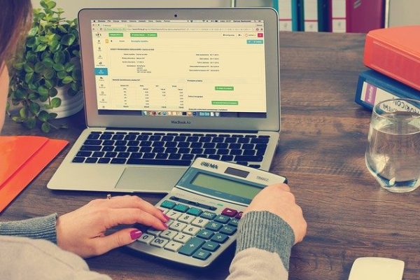 bookkeeping-615384_640 (1)
